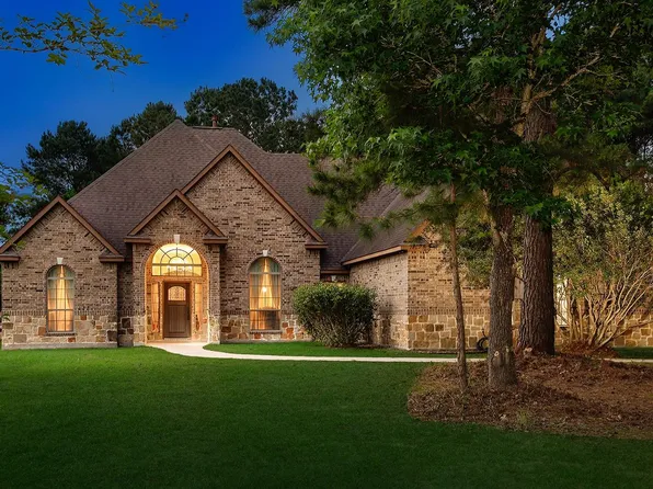 15636 Connie Ln, Montgomery, TX 77316