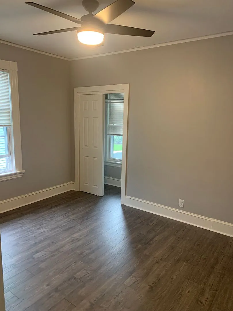 131 Lincoln St — Photo 3
