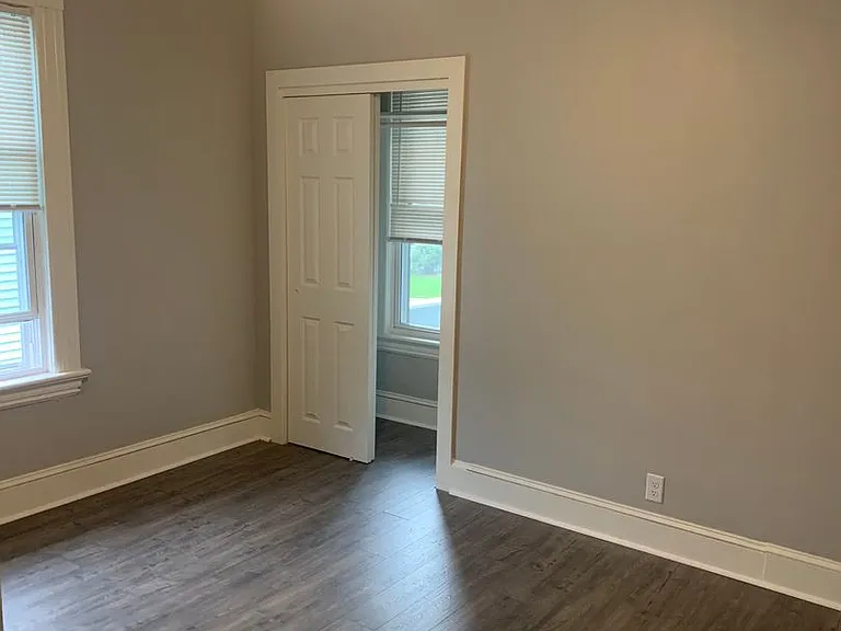 131 Lincoln St — Photo 3