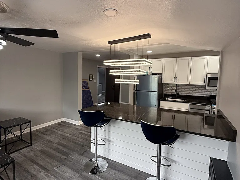 1114 E Genesee St #1 — Photo 8