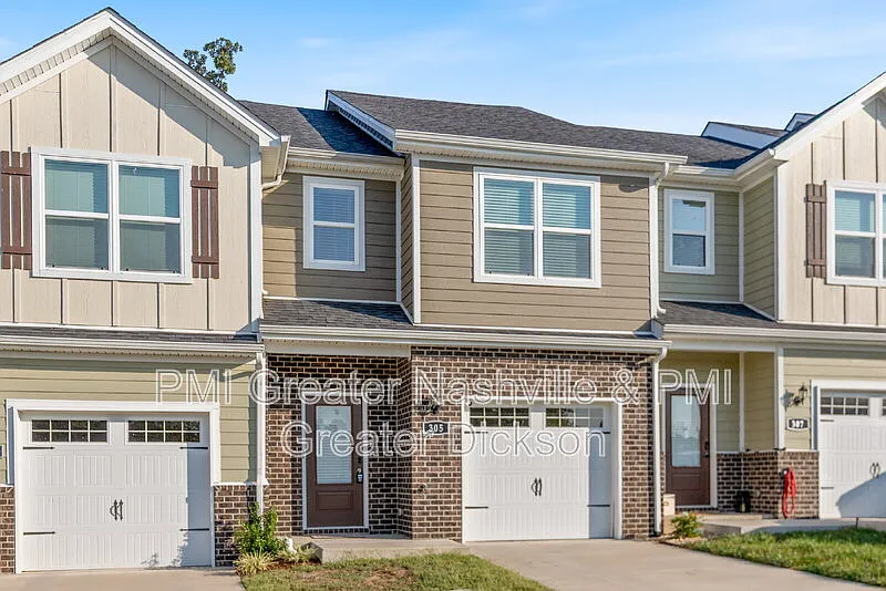 3 bed, 2.5 bath, 1587 sqft, $1,950 — Photo 3