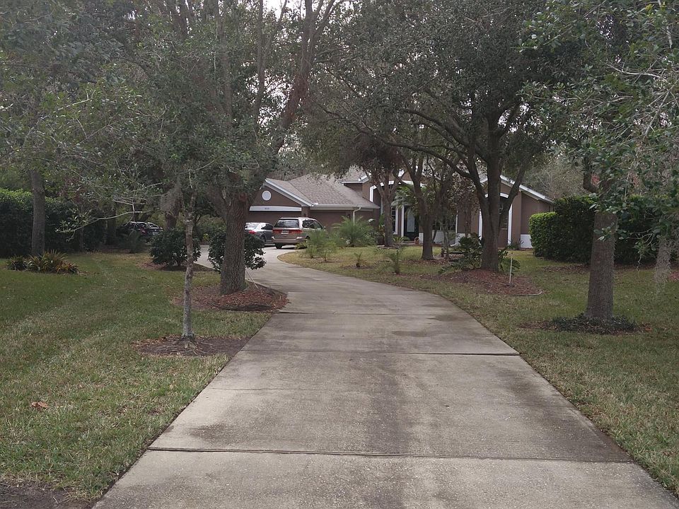 Long driveway - Skate and bike within compound