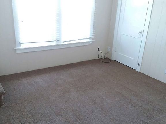 5th image of 477 Bayard St