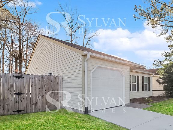3rd image of 1596 Mill Oak Dr