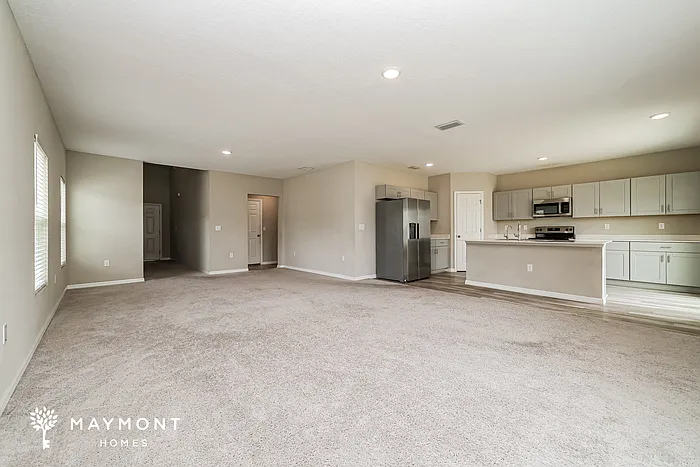 5 bed, 3.0 bath, 2530 sqft, $2,595 — Photo 4