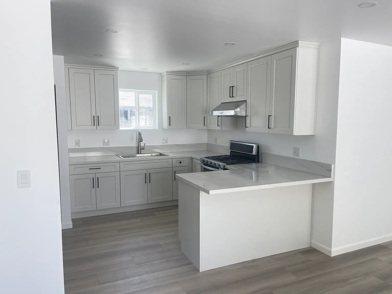 2 bed, $2,480 — Photo 3