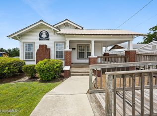 383 1st St, Folkston, GA 31537