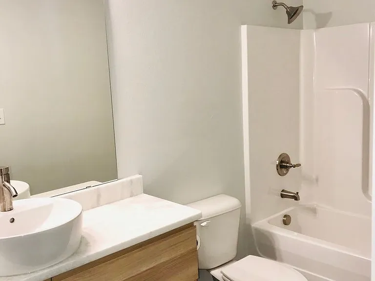 305 S Pine St #1 — Photo 4