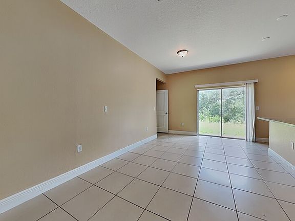 4th image of 5017 SW 165th Street Rd