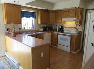 7 Lochdale Dr, Oakdale, CT 06370