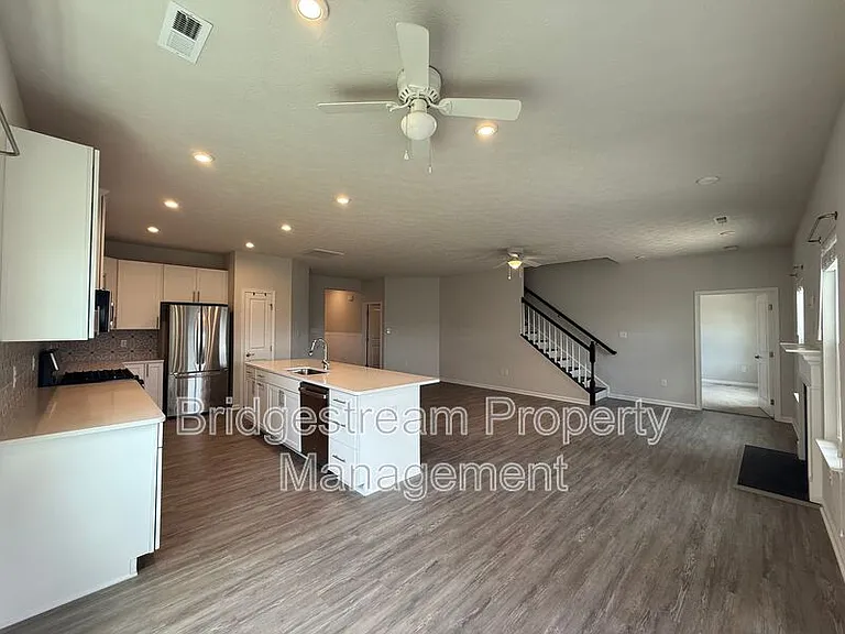 2194 Schmidt Dr — Photo 16