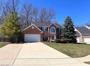 6062 White Tail Ln, Lorain, OH