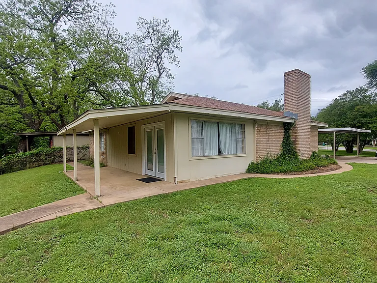 151 Riverside Dr — Photo 14
