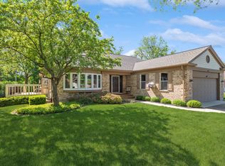 158 Fincharn Ln, Inverness, IL 60067