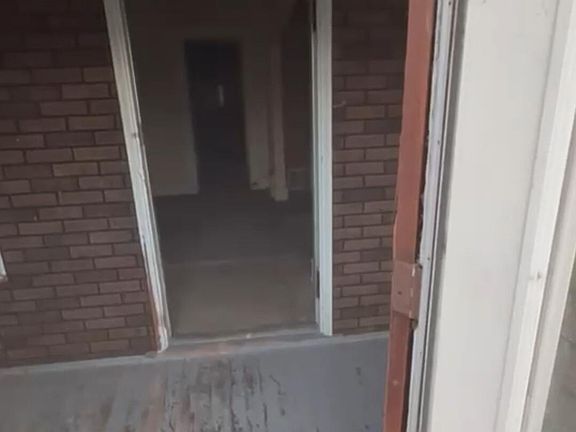 2nd image of 225 Waverly St