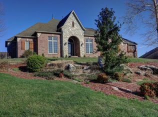 6292 S Riverbend Rd, Springfield, MO 65810