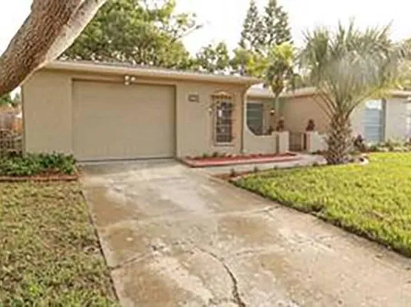 7401 Oak Crest Dr, Port Richey, FL 34668