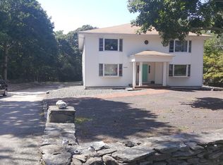 2246 E Main Rd APT B, Portsmouth, RI 02871