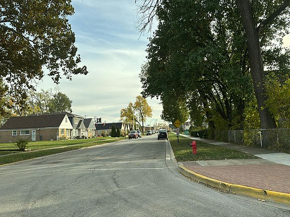 4th image of 1606 N 39th Ave