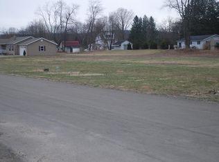 21 Wilcox Estates Dr, Waverly, NY 14892