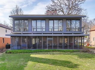 106 Hickory Nut Grove Ln, Cary, IL 60013