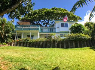 2822 Laola Pl, Honolulu, HI 96813