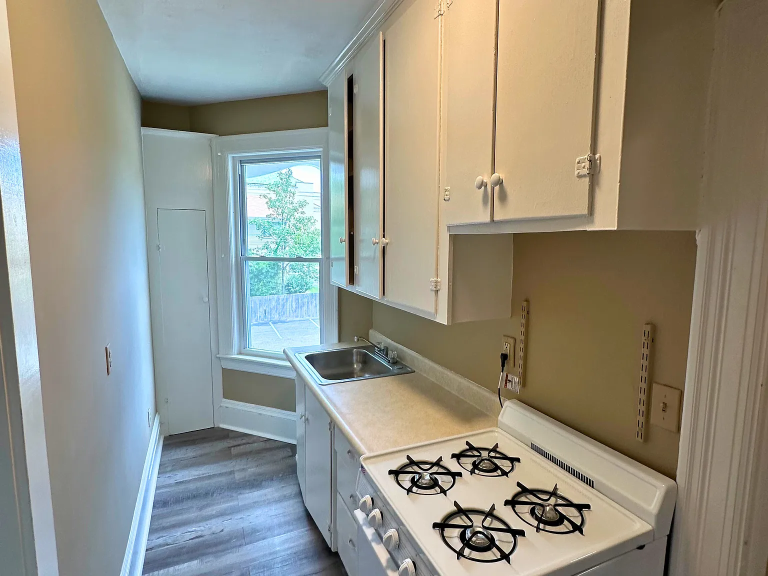 1 bed, $1,550 — Photo 2