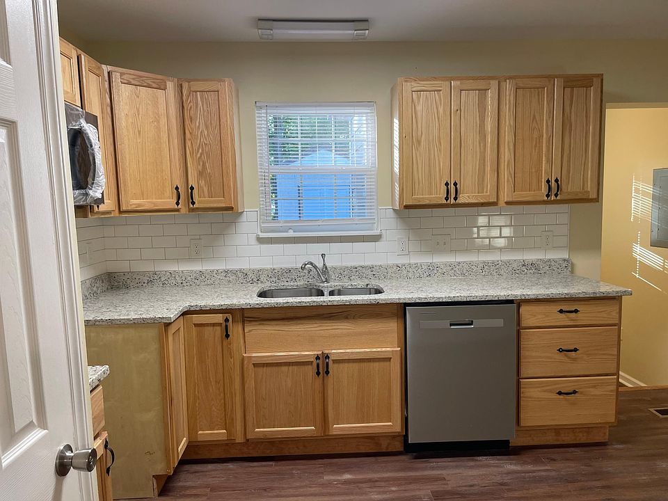 1st image of 808 Hidden Glen Dr