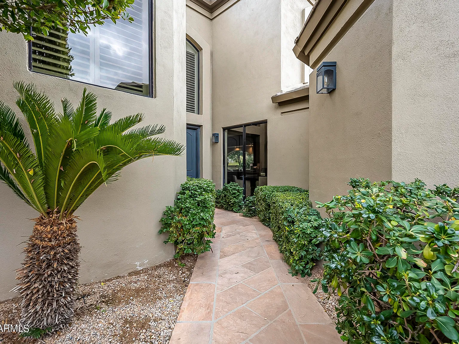 4 bed, 3.5 bath, 4064 sqft, $10,000 — Photo 3