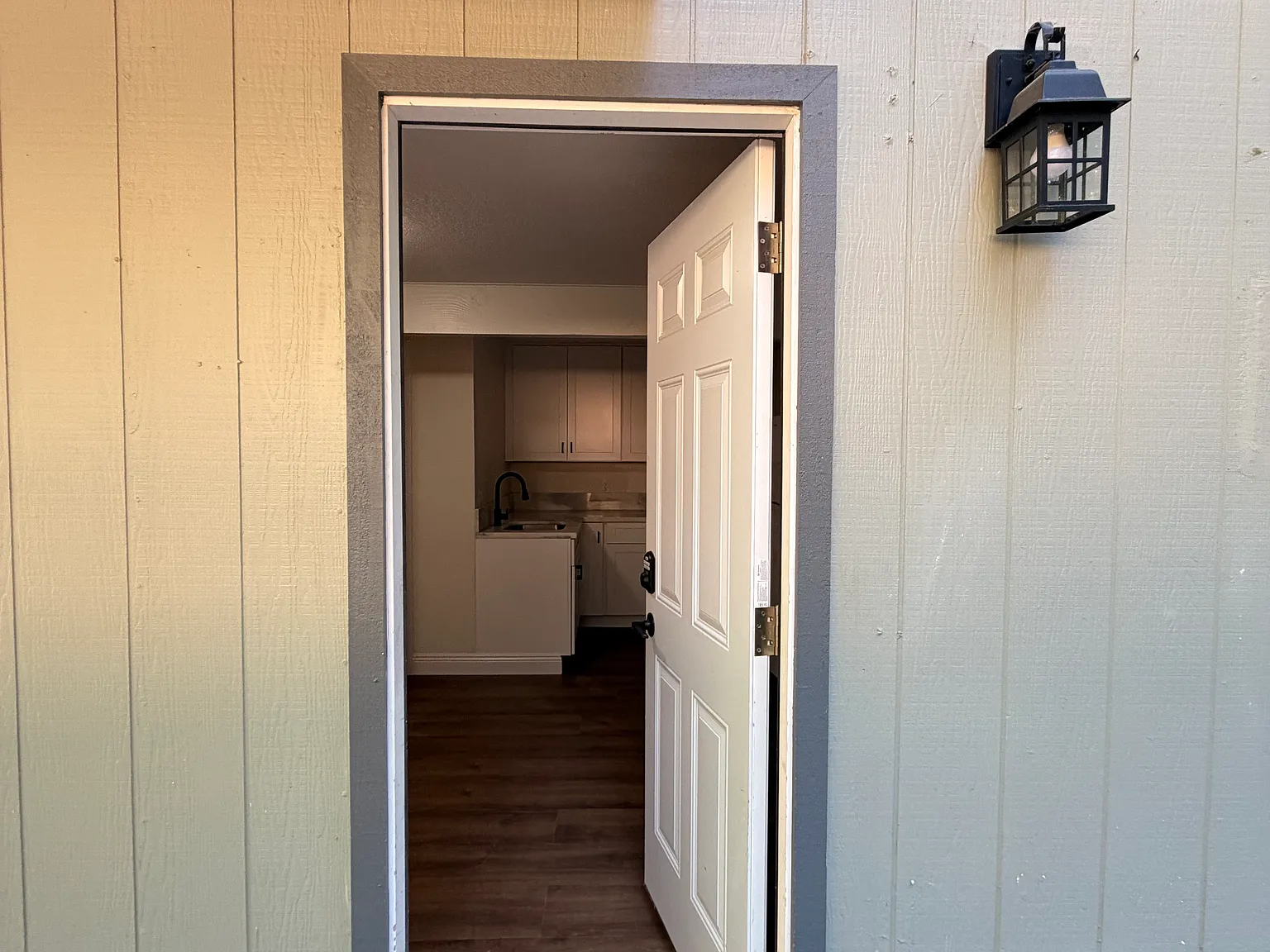 1 bed, 450 sqft, $1,400 — Photo 3