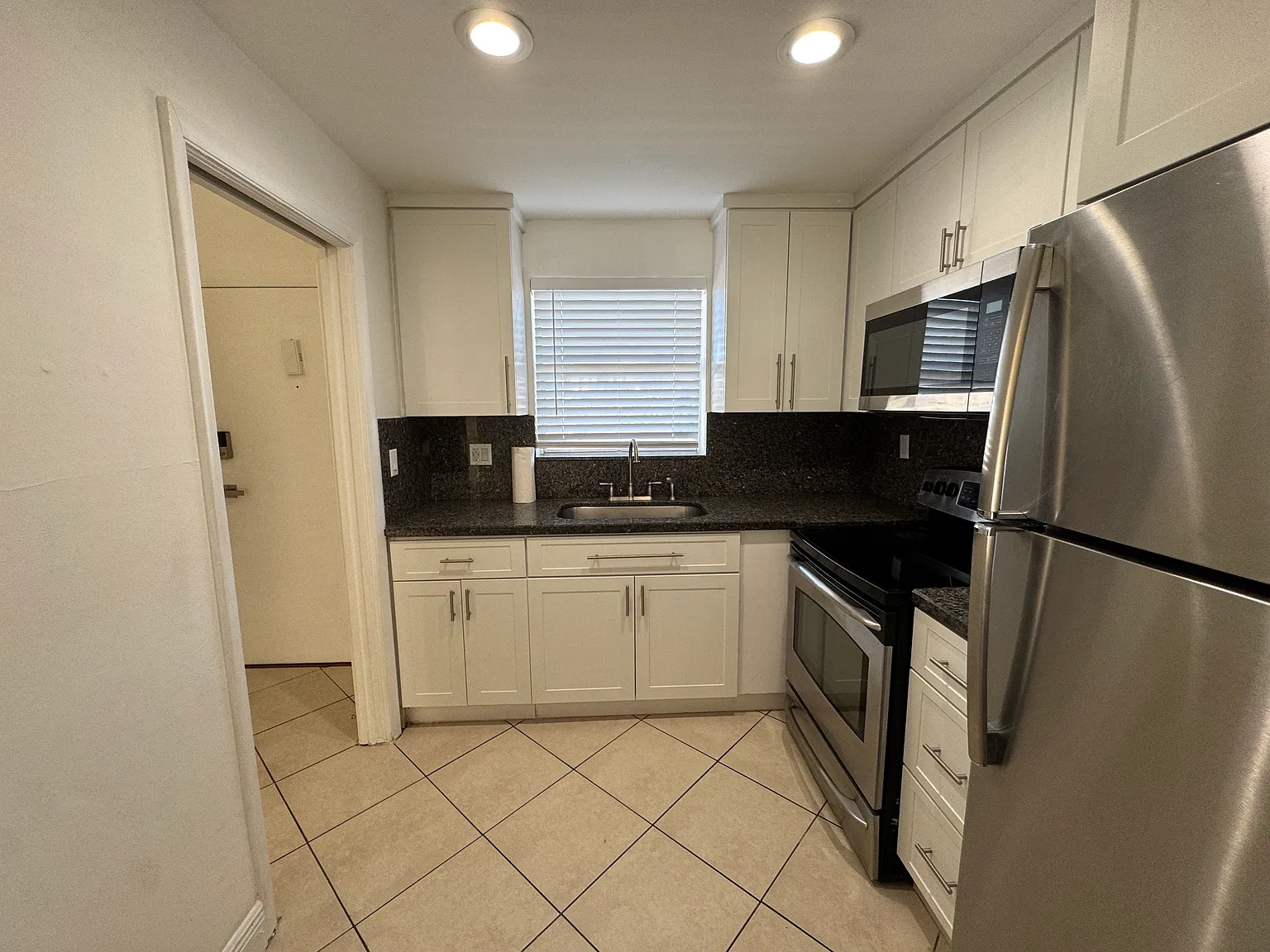 7505 SW 82nd St — Photo 1