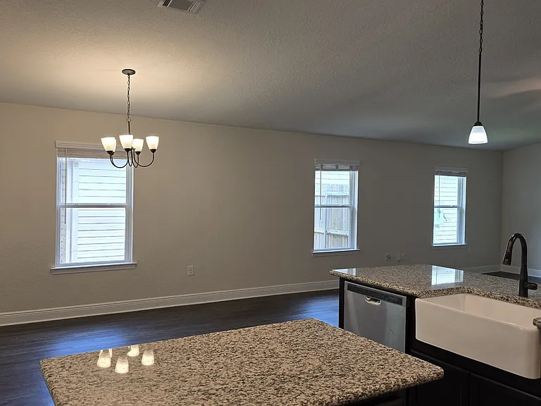 5157 Peach Dr — Photo 15