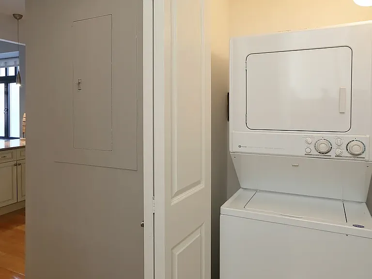 2 Jones St #402 — Photo 12