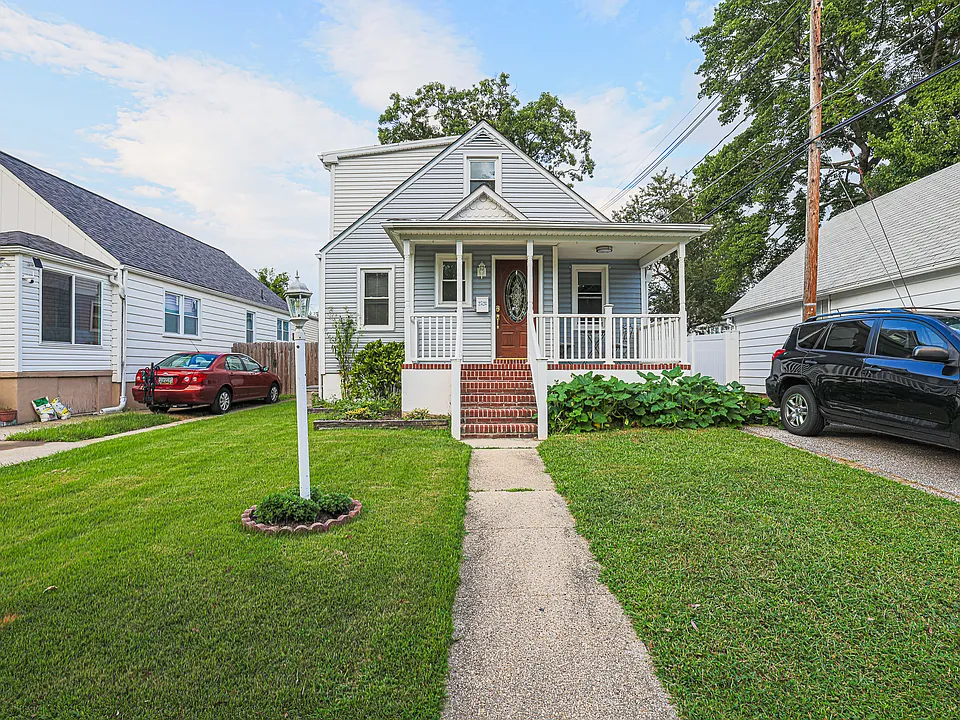 2528 Canterbury Rd