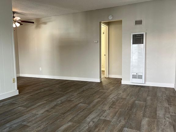 3rd image of 4446 47th St #4