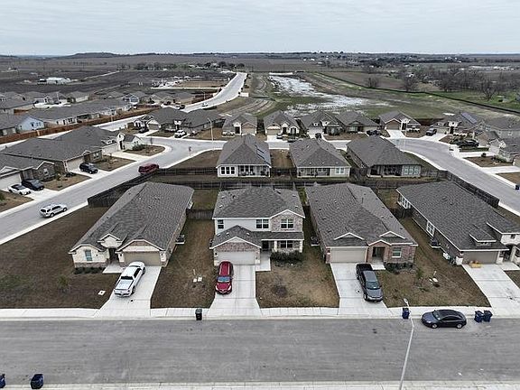 3rd image of 8921 Luciano Rdg