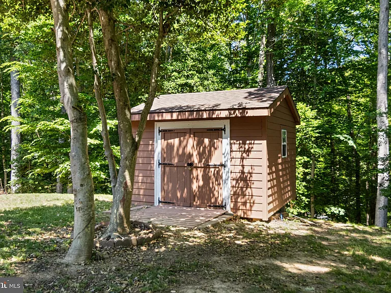 8150 Plowden Dr — Photo 68