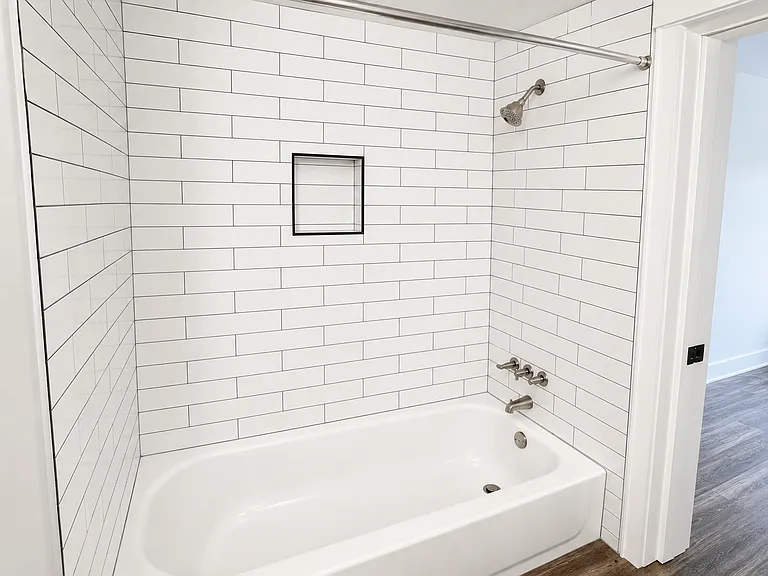 313 E King St #3 — Photo 10