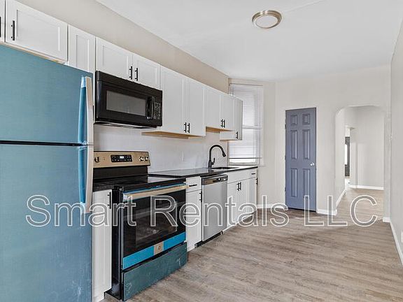 5th image of 2649 California Ave Floor 1