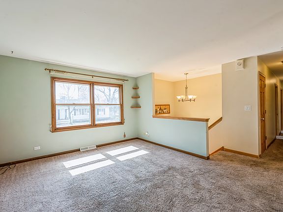 4th image of 25240 W Lehmann Blvd