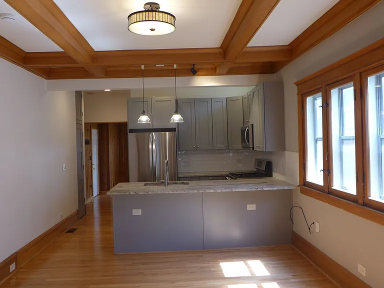 136 Elgin Ave — Photo 31