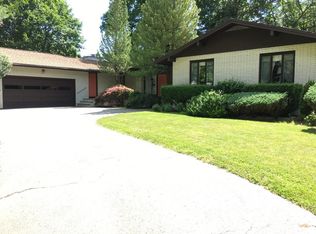 44 Whiteweed Dr, Dartmouth, MA 02747