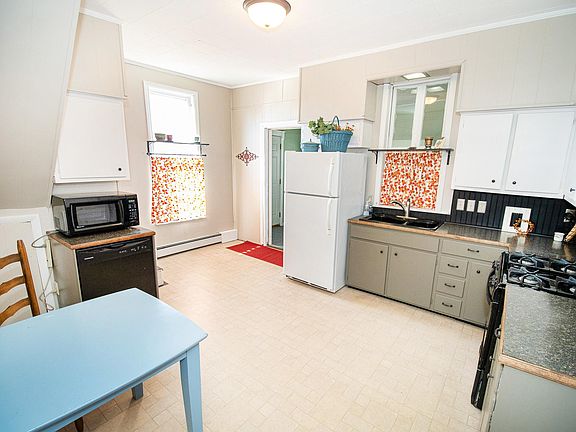 5th image of 211 S Clay St