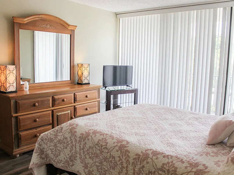 1830 Embassy Dr #306 — Photo 8