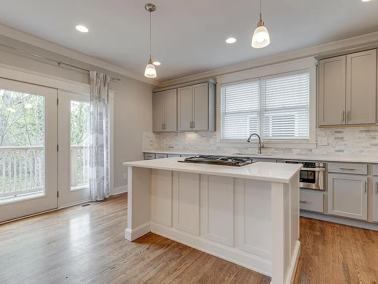 1514 Kirkwood Ave — Photo 7