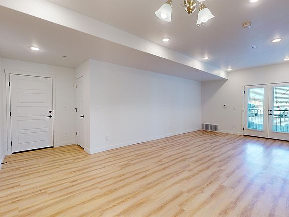 5th image of 1137 W 250 S Unit 201