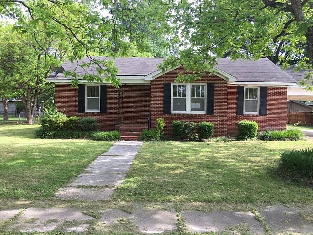 1st image of 604 Shelby Dr