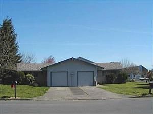 1st image of 703 SE 110th Ave