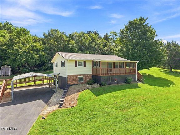 2nd image of 122 Goan Dr