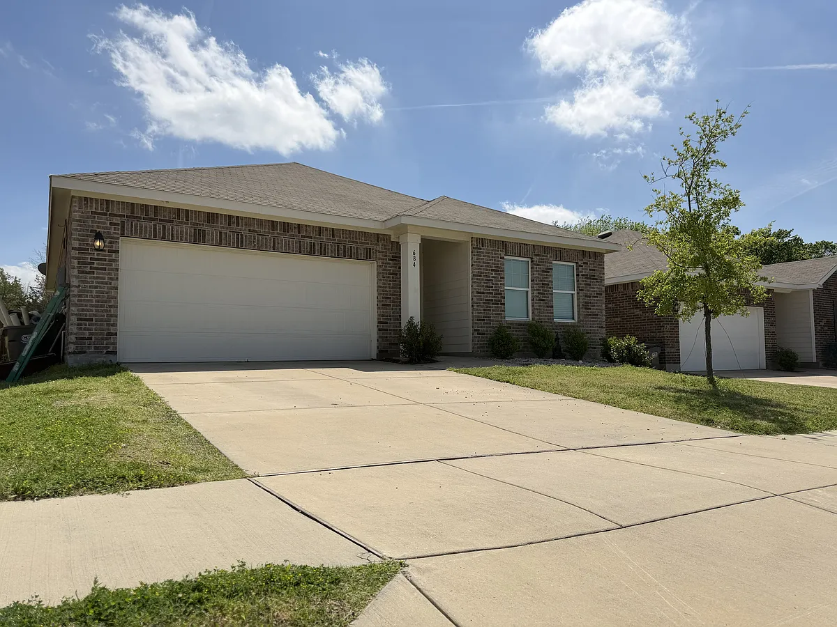 Building Photo - 684 Crestridge Dr